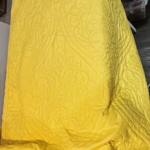 Carol Wright Gifts Quilted Floral Yellow Queen Quilt 96x110 100% Polyester